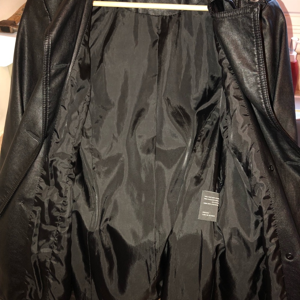 Leather jacket - Picture 2 of 4